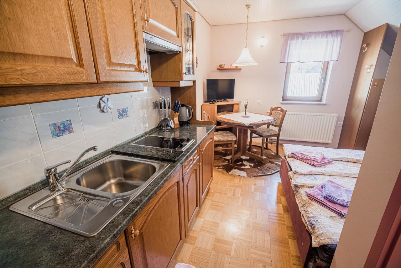 Homestay Kocka ซกอร์นเย เยแซร์สโก ภายนอก รูปภาพ